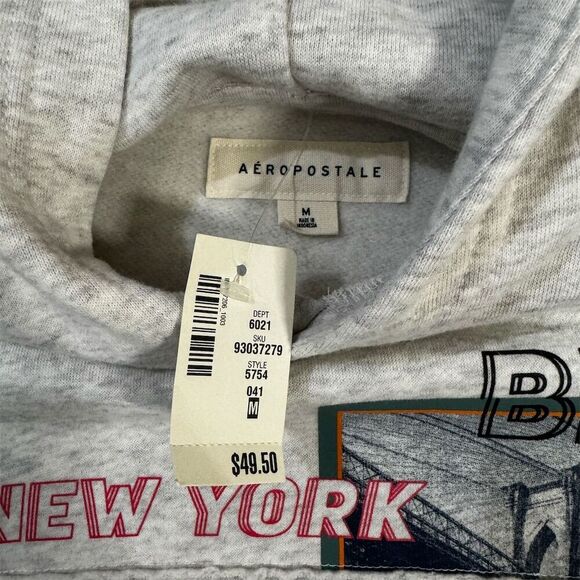 Aeropostale Unisex Gray NYC Graphic Pullover Hoodie Size M New with Tags - Picture 3 of 5